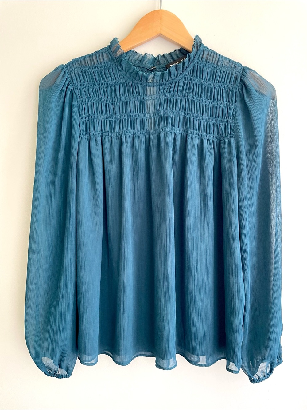 Banana Republic Flowy Smocked Yoke Long Sleeve Teacher Office Work Blouse Teal - Picture 1 of 5
